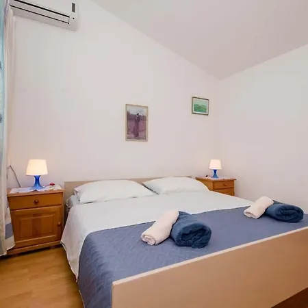 Apartmani Luka Banjol Exterior photo