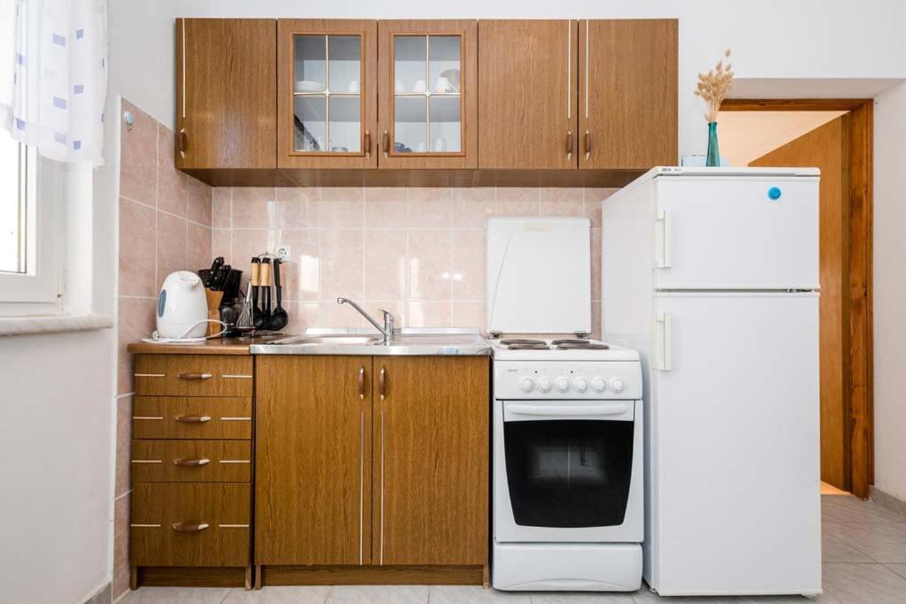 Apartment Luka *