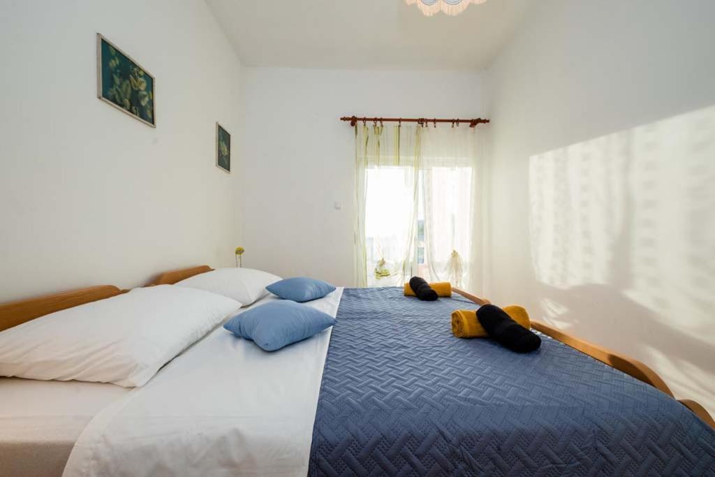 Luka Apartment *
