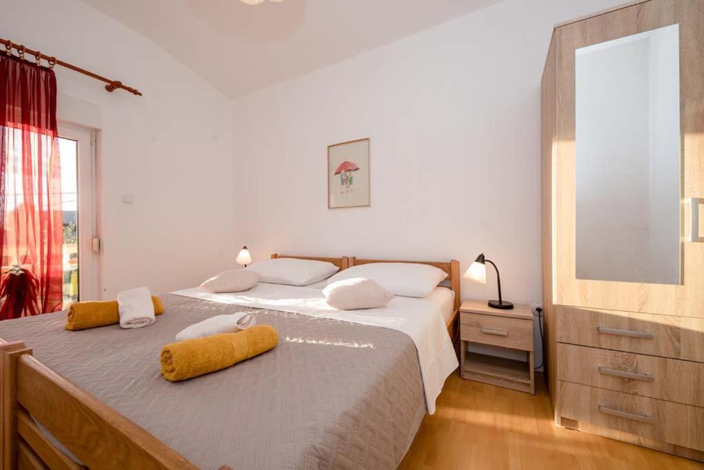 Luka Apartment