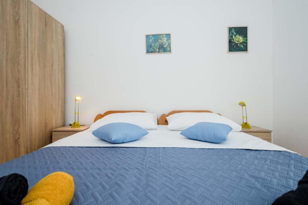 Luka Apartment *